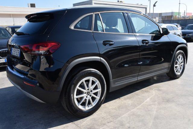 MERCEDES-BENZ GLA 180 d Automatic Business Extra *NAVIGATRE,TELECAMERA*
