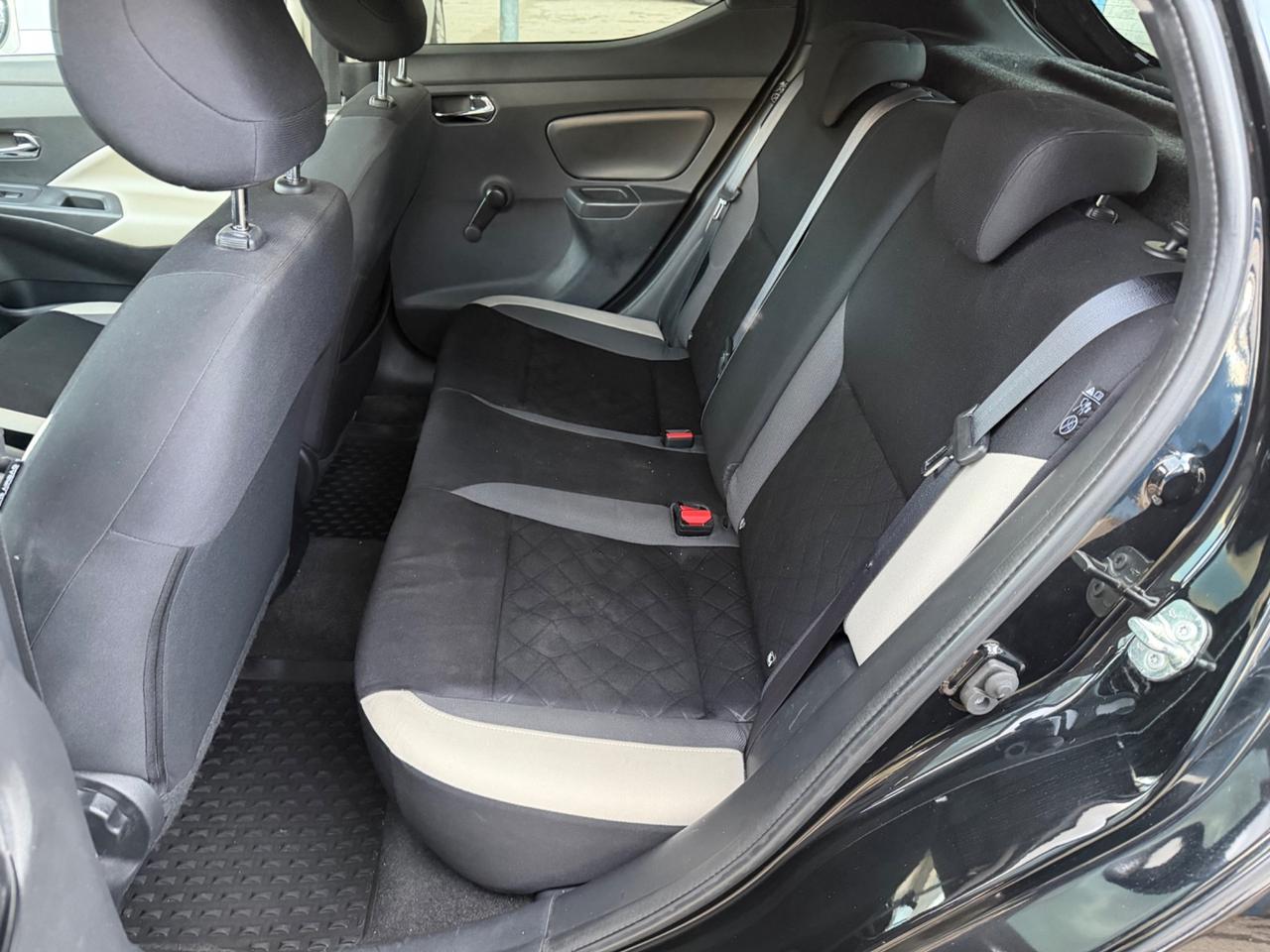 Nissan Micra 1.5 dci 90 cv 2017 Navig retro