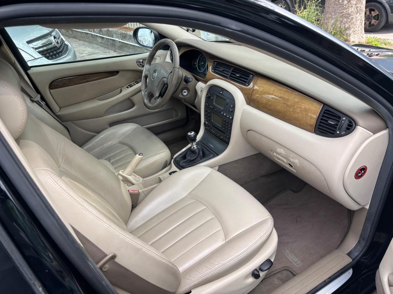 X-Type 2.5 V6 24V cat Executive