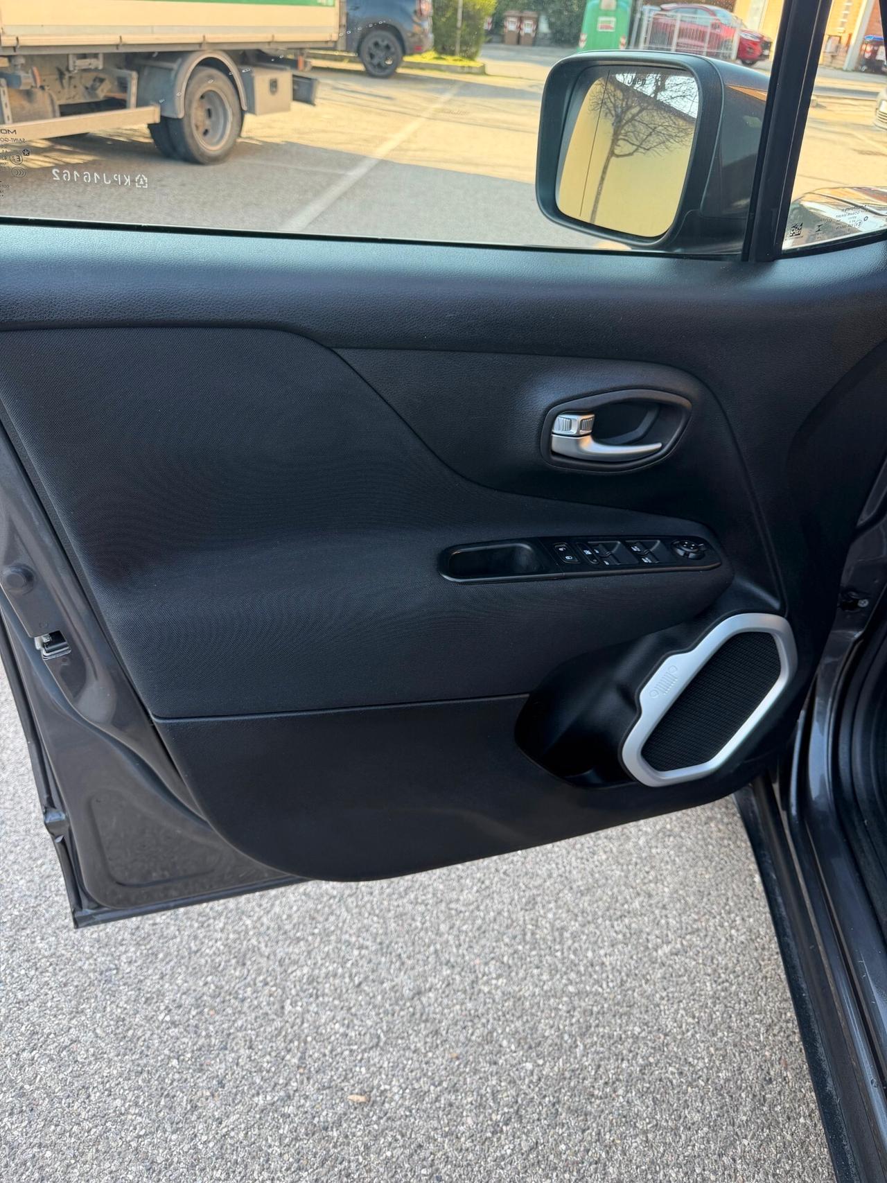 Jeep Renegade 1.6 MJT - NEOPATENTATI - 12 MESI DI GARANZIA -