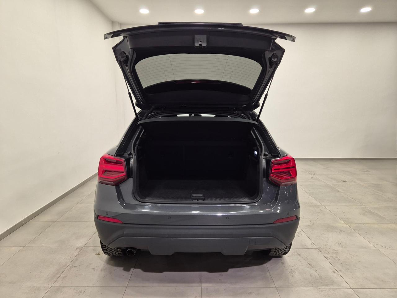 Audi Q2 1.6 tdi Design - NEOPATENTATI - Cruise/Lim - Sens. Post. - Navi