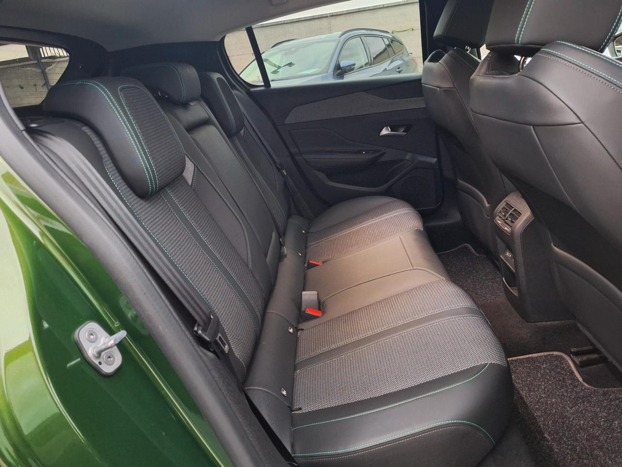 Peugeot 308 BlueHDi 130 S&S Allure Pack 1.5 Nav+Retrocam