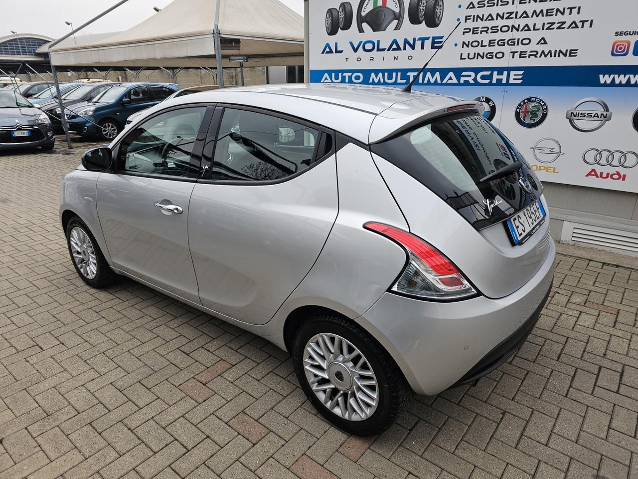 Lancia Ypsilon 0.9 TwinAir 85 CV 5 porte S&S Gold