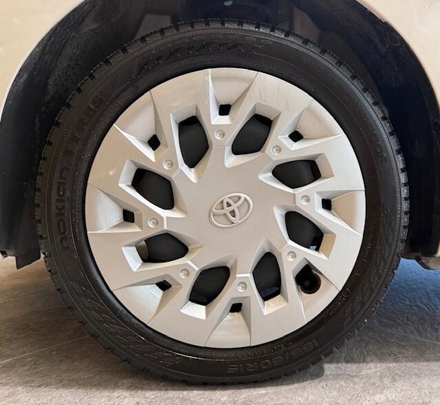 Toyota Aygo Connect 1.0 VVT-i 72 CV 5 porte x-cool