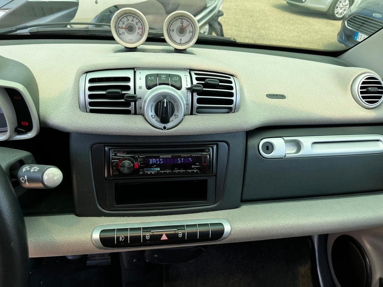 Smart ForTwo 1000 52 kW MHD coupé passion