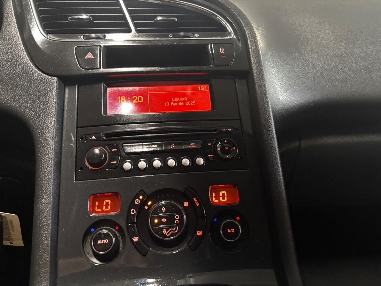 Peugeot 5008 2.0 HDi 7 POSTI BUSINESS