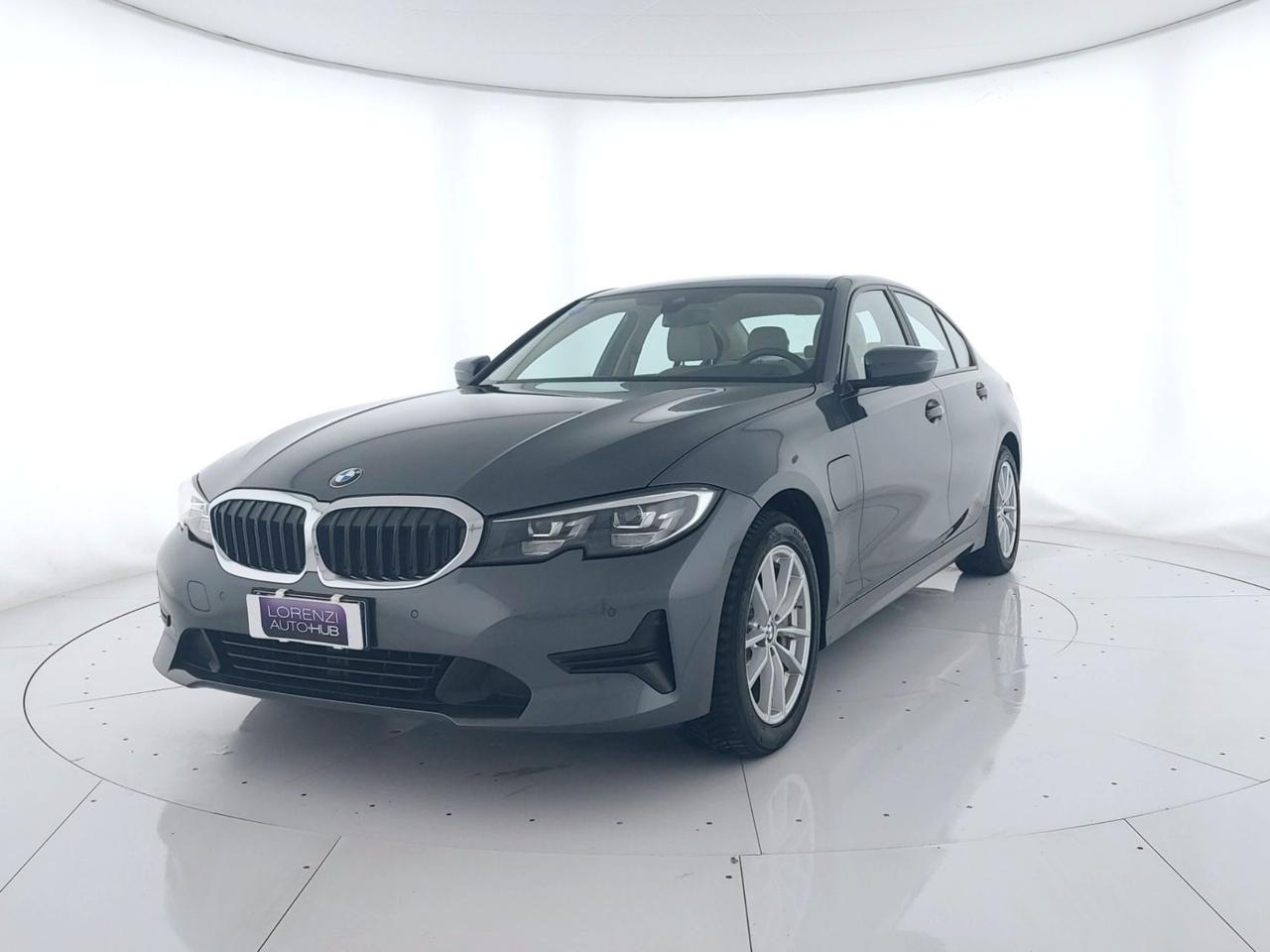 BMW 330e Business Advantage auto PELLE+SCREENMIRRORING+BI-LED