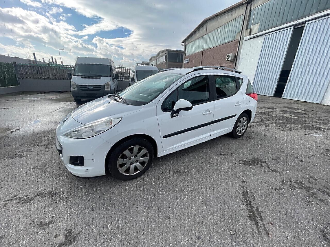 Peugeot 207 1.6 8V HDi 93CV SW Ciel Allure