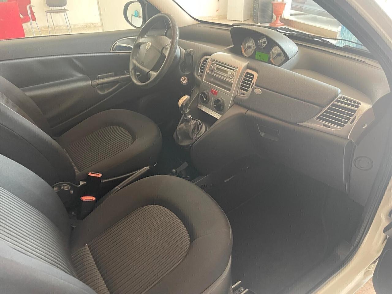 LANCIA YPSILON 1.2 60 CV "DA NEOPATENTATI"