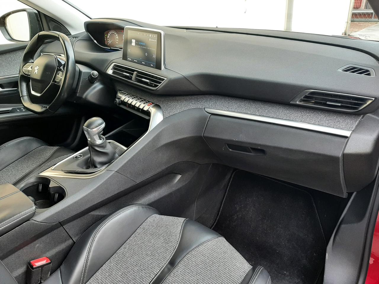 Peugeot 3008 1.5 BlueHDi 131cv Allure