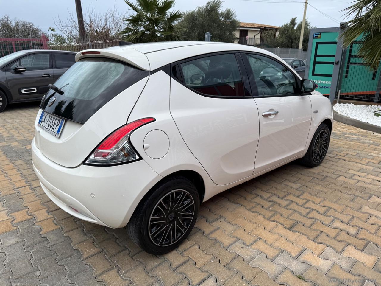 LANCIA Ypsilon 1.2 69 CV 5p. GPL Ecochic Gold