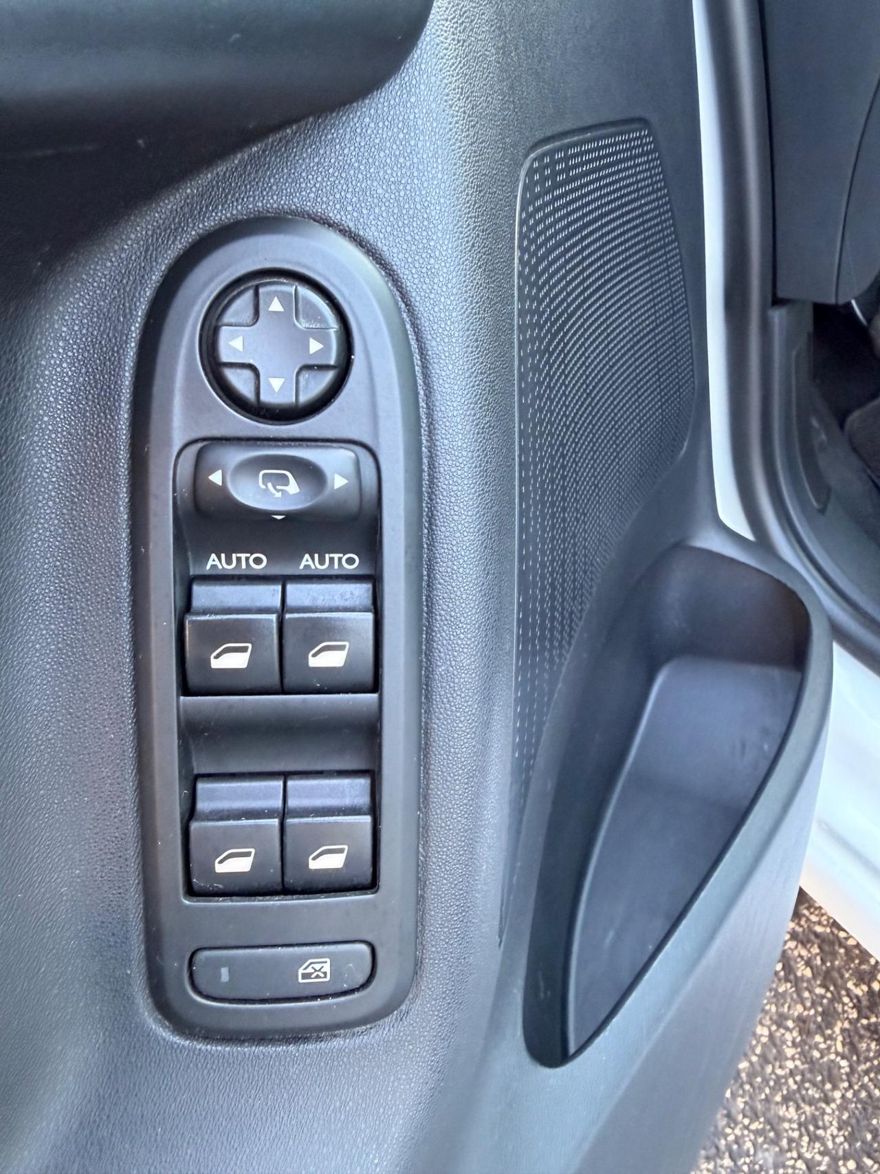 Citroen C3 BlueHDi 75 Exclusive 06/2016