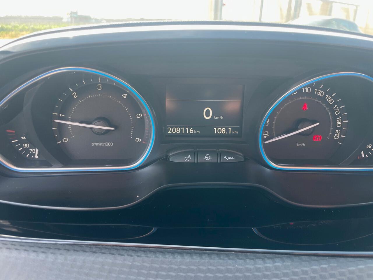 Peugeot 2008 1.6 e-HDi 92 CV Stop&Start Allure