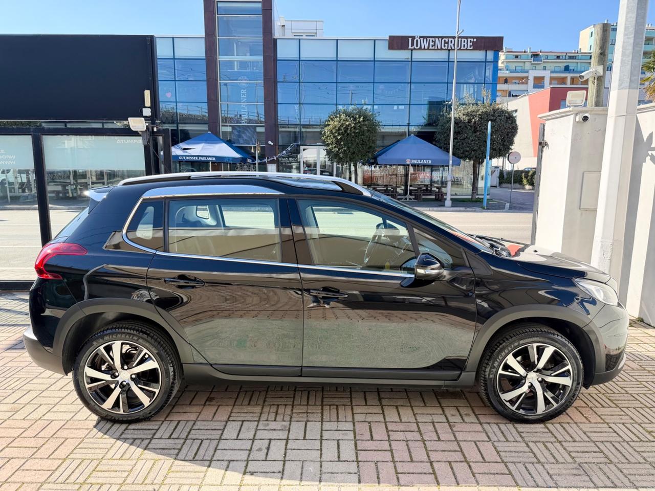 Peugeot 2008 BlueHDi Allure