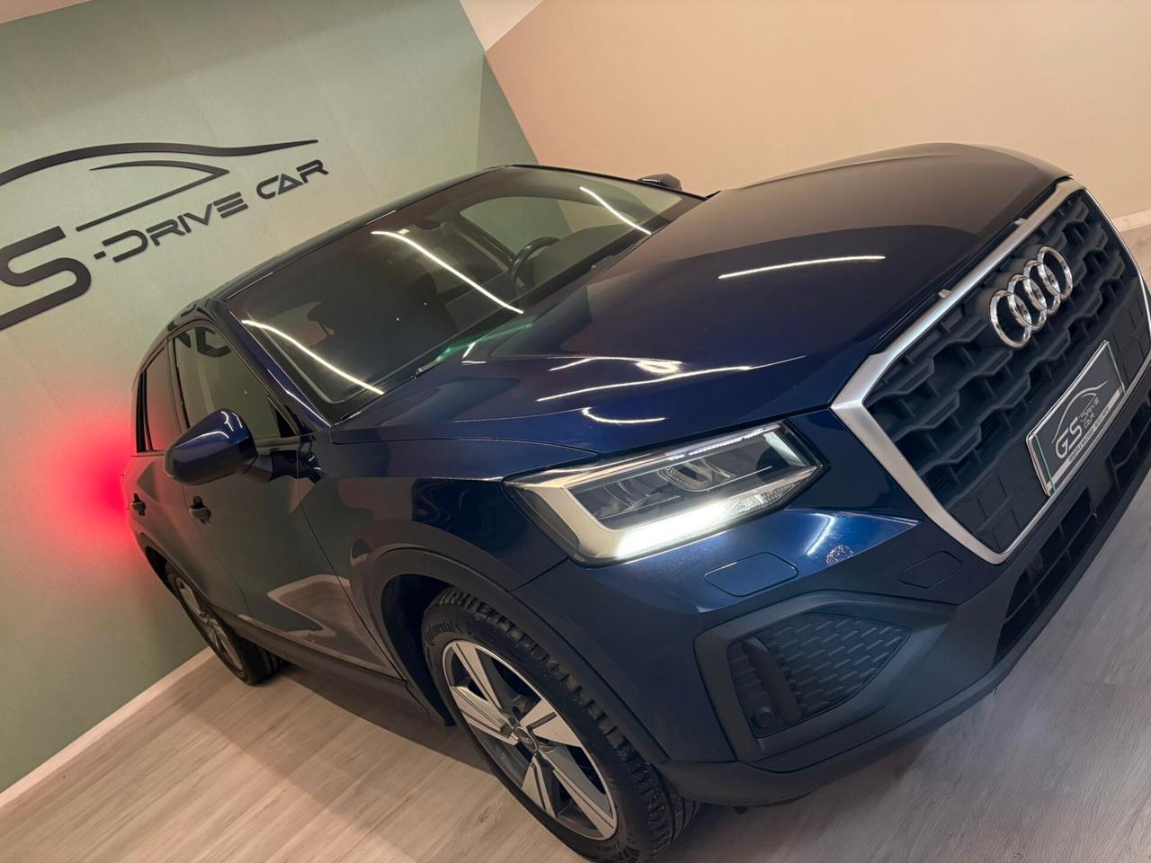 Audi Q2 30 TDI S tronic Identity Black