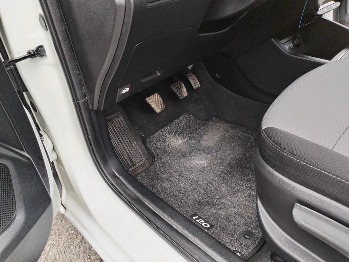 Hyundai i20 1.2 5 porte Connectline 81000km 6/2019 tagliandata