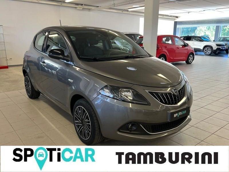 Lancia Ypsilon 1.0 FireFly 5 porte S&S Hybryd Gold