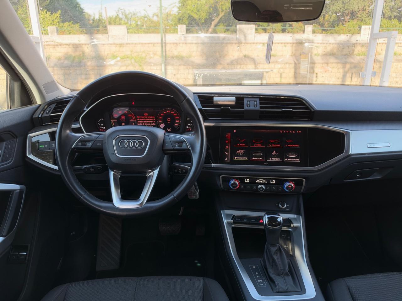 Audi Q3 SPB 45 TFSI e S tronic Business Plus