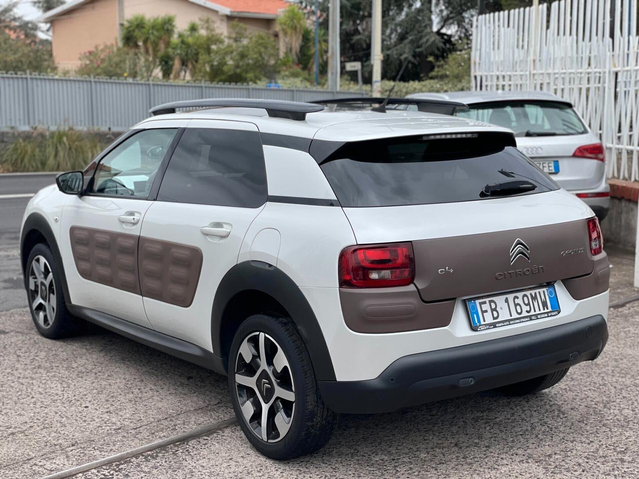 Citroen C4 Cactus BlueHDi 100 Shine