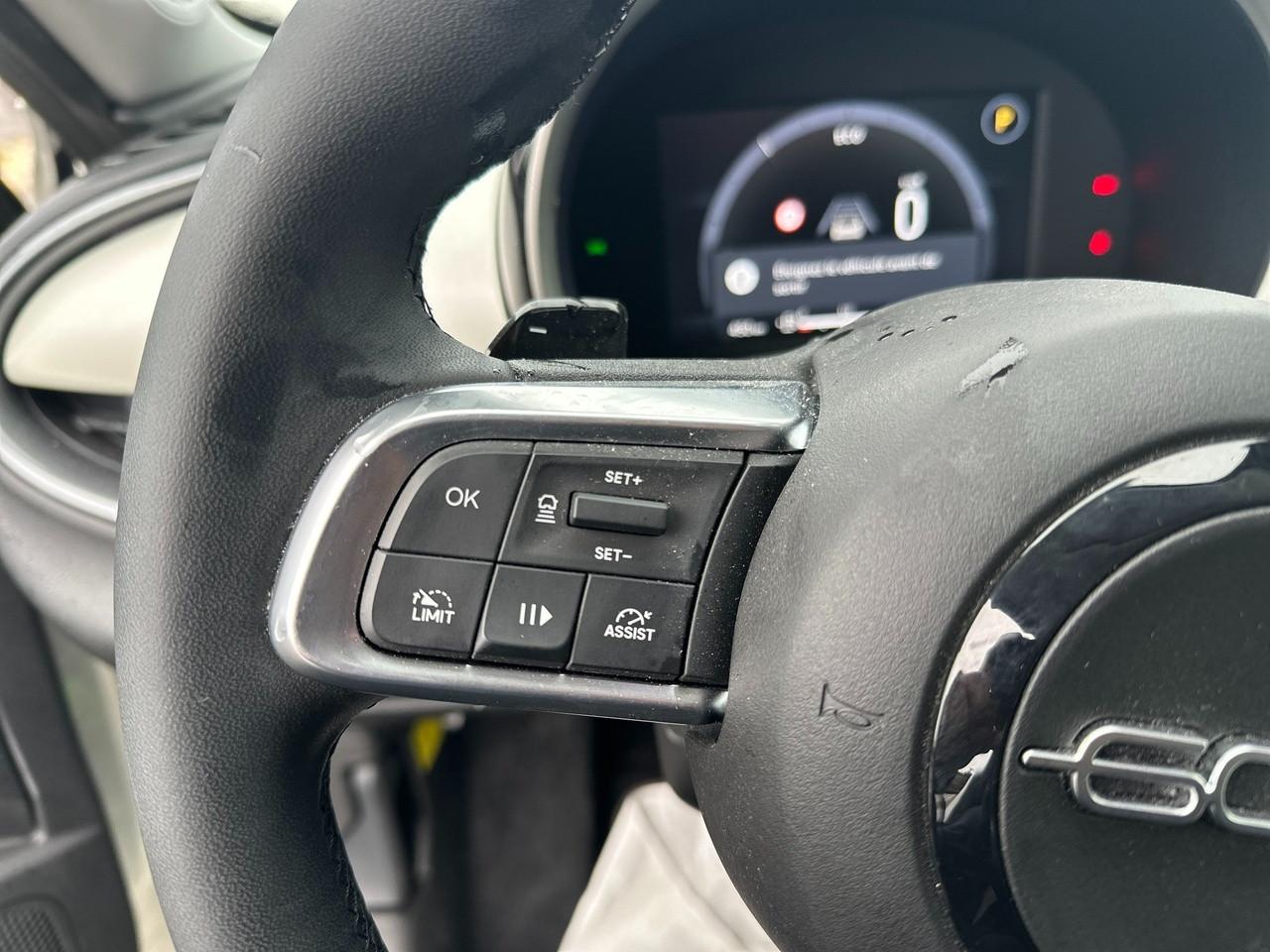 FIAT 600 IV 2023 - 600 1.2 hybrid La Prima 110cv auto