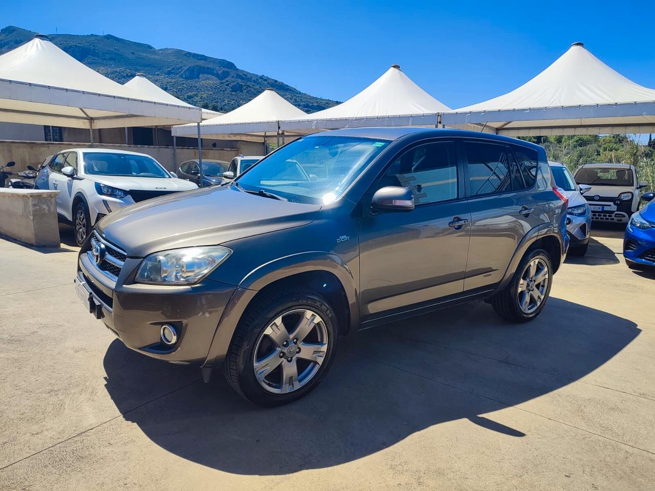 Toyota RAV 4 RAV4 2.2 D-4D 150 CV DPF Luxury
