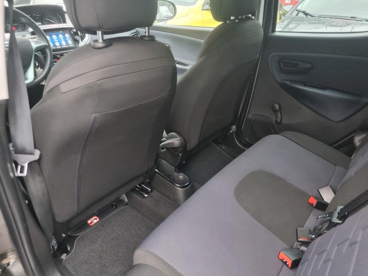 Lancia Ypsilon 1.0 FireFly 5 porte S&S Hybrid Gold Plus