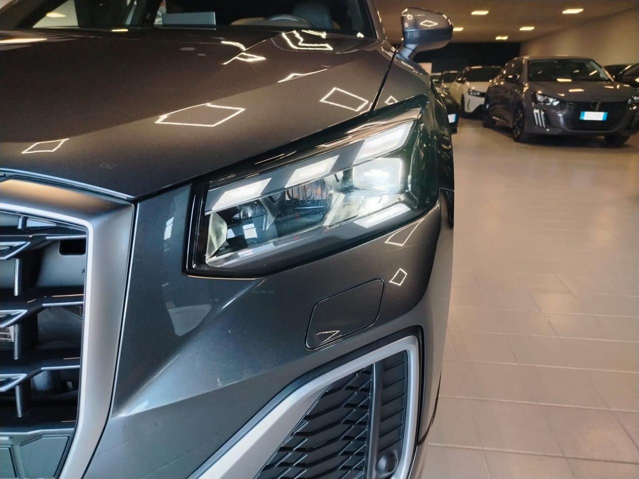 AUDI Q2 Q2 35 TDI S tronic Identity Black