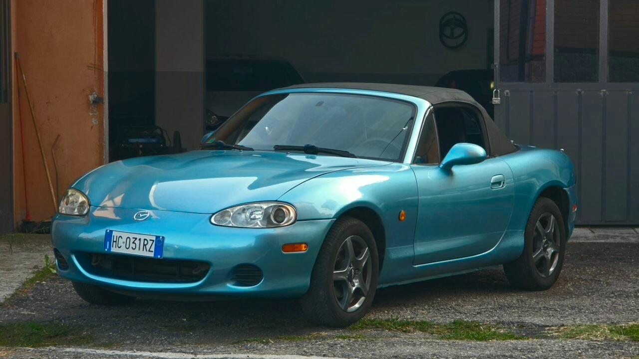 Mazda MX-5 1.6i 16V Rainbow