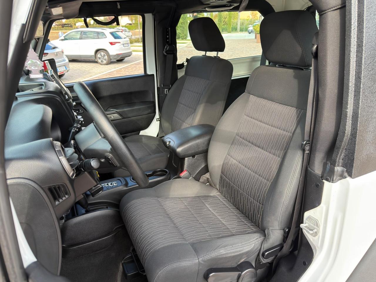 Jeep Wrangler 2.8 CRD Sport Auto