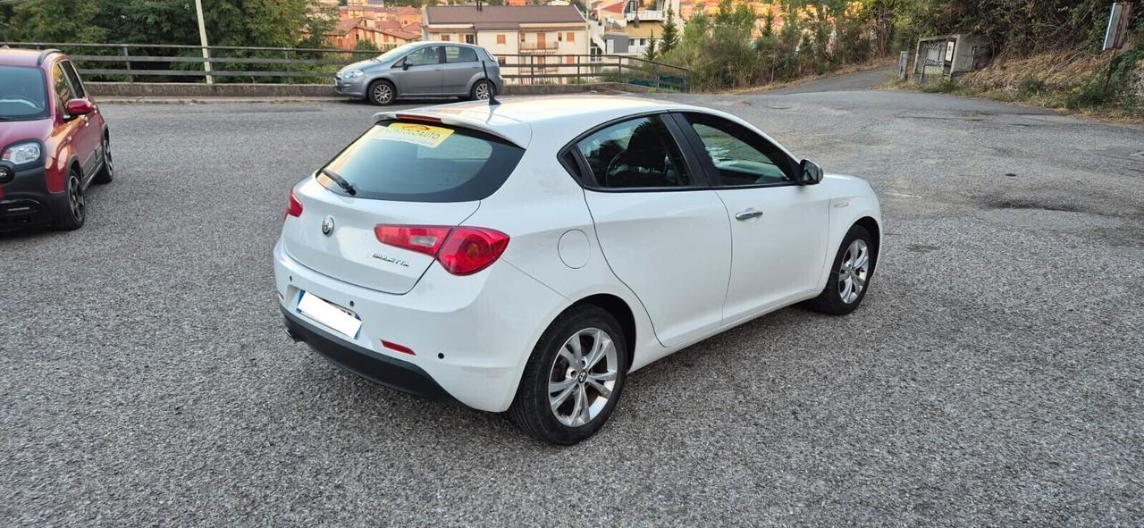 Alfa Romeo Giulietta 1.6JTDm 120CV-2017-Gar3Anni