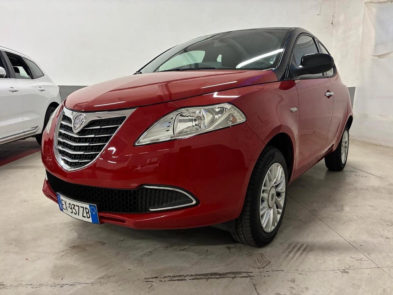 Lancia Ypsilon 0.9 TwinAir 85 CV 5 porte Metano Ecochic Gold