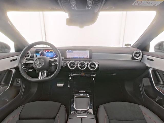 MERCEDES-BENZ CLA 180 Shooting Brake AMG Line Advanced Plus