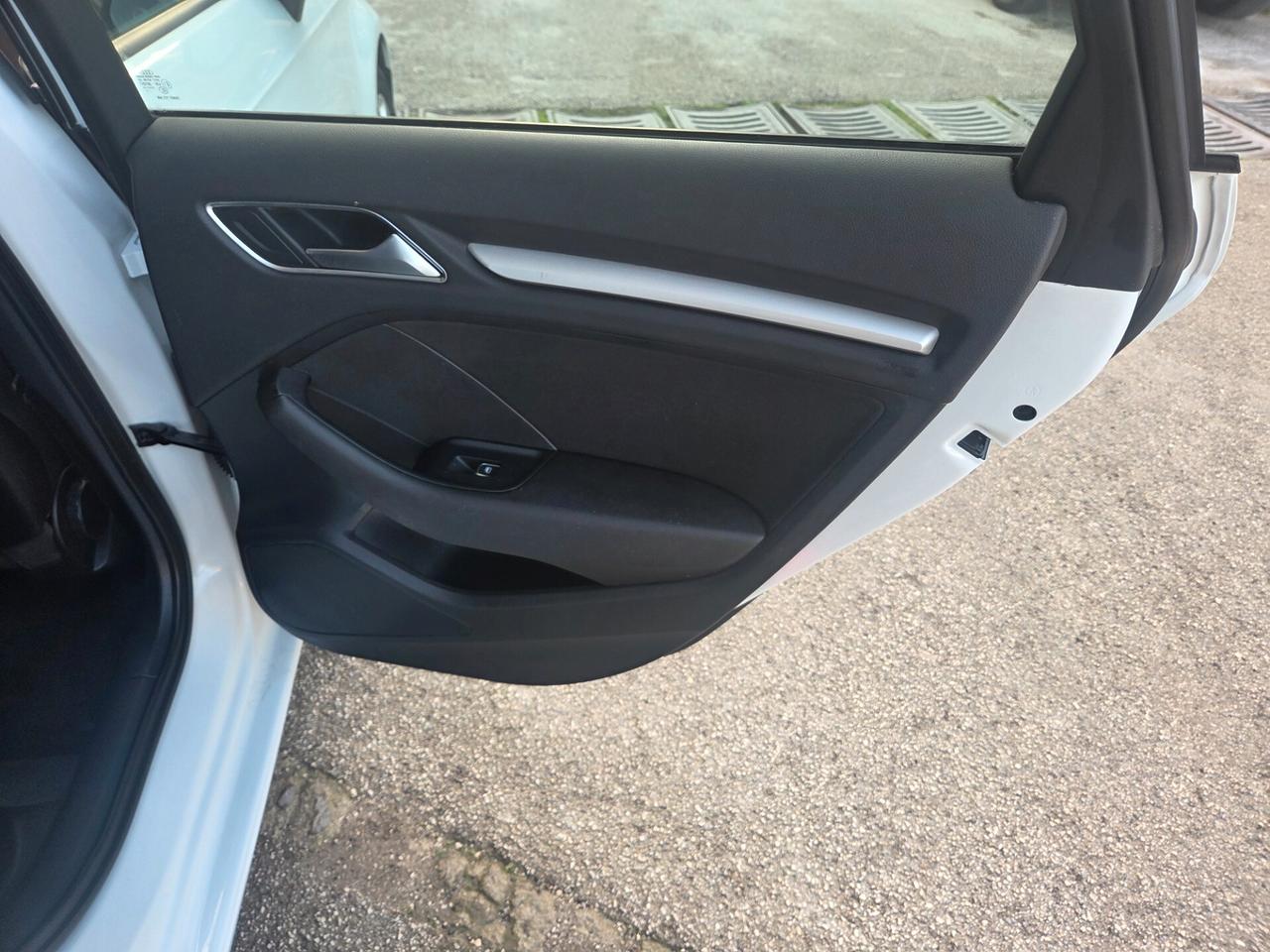 AUDI A3 ANNO 2016 1.6 TDI 110 CV EURO6 LED NAVIG KMCERT