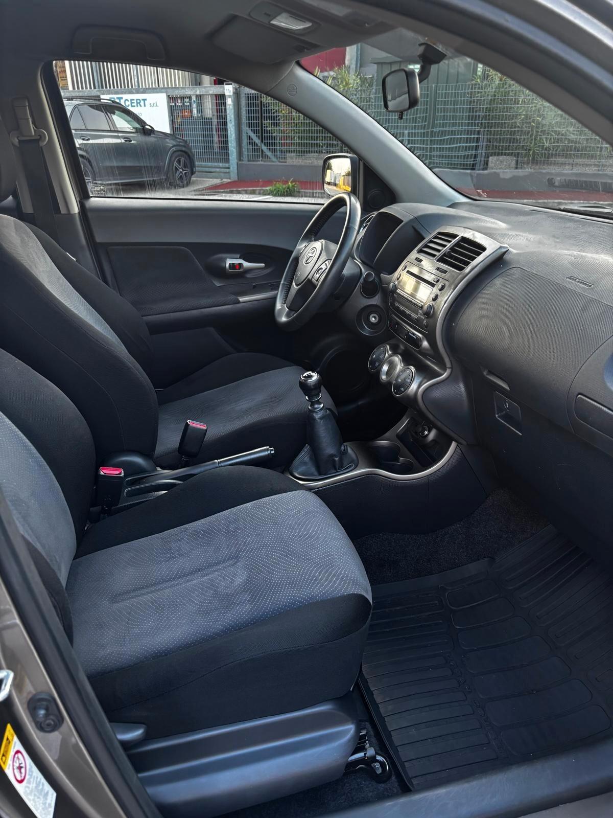 Toyota Urban Cruiser 1.4 D-4D AWD Lounge X UNICO PROPRIETARIO TAGLIANDI TOYOTA