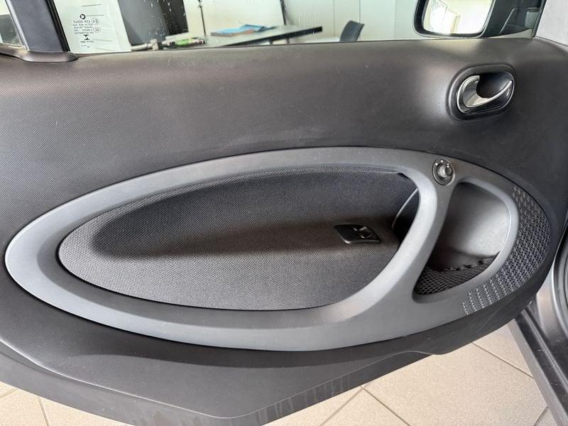 smart EQ Fortwo EQ 60kW Racingrey (22kW)