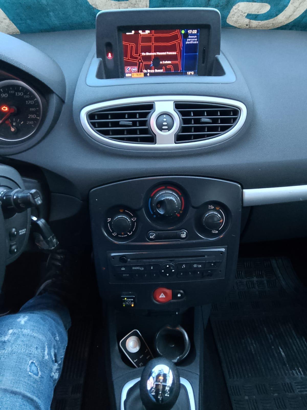 Renault Clio 1.2 16V 5 porte anno 2011