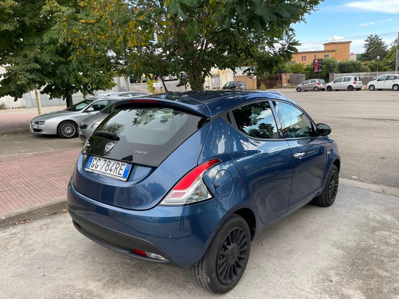 Lancia Ypsilon KM. 26.000! 1.0 Hybrid Ecochic Silver