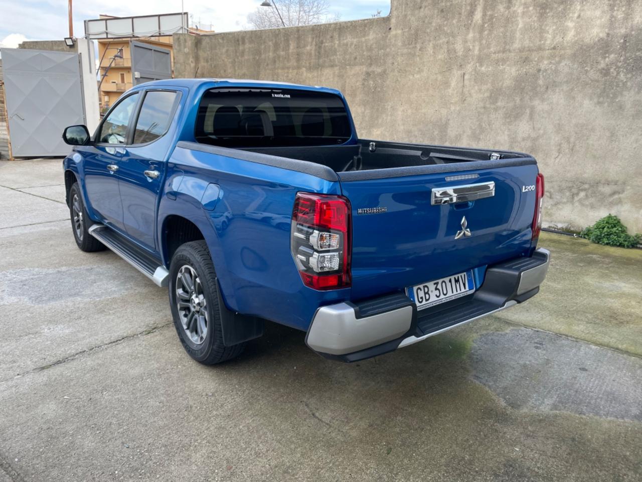 Mitsubishi L200 2.3 D Double Cab Plus 4x4 aut./APP CONNECT 2020