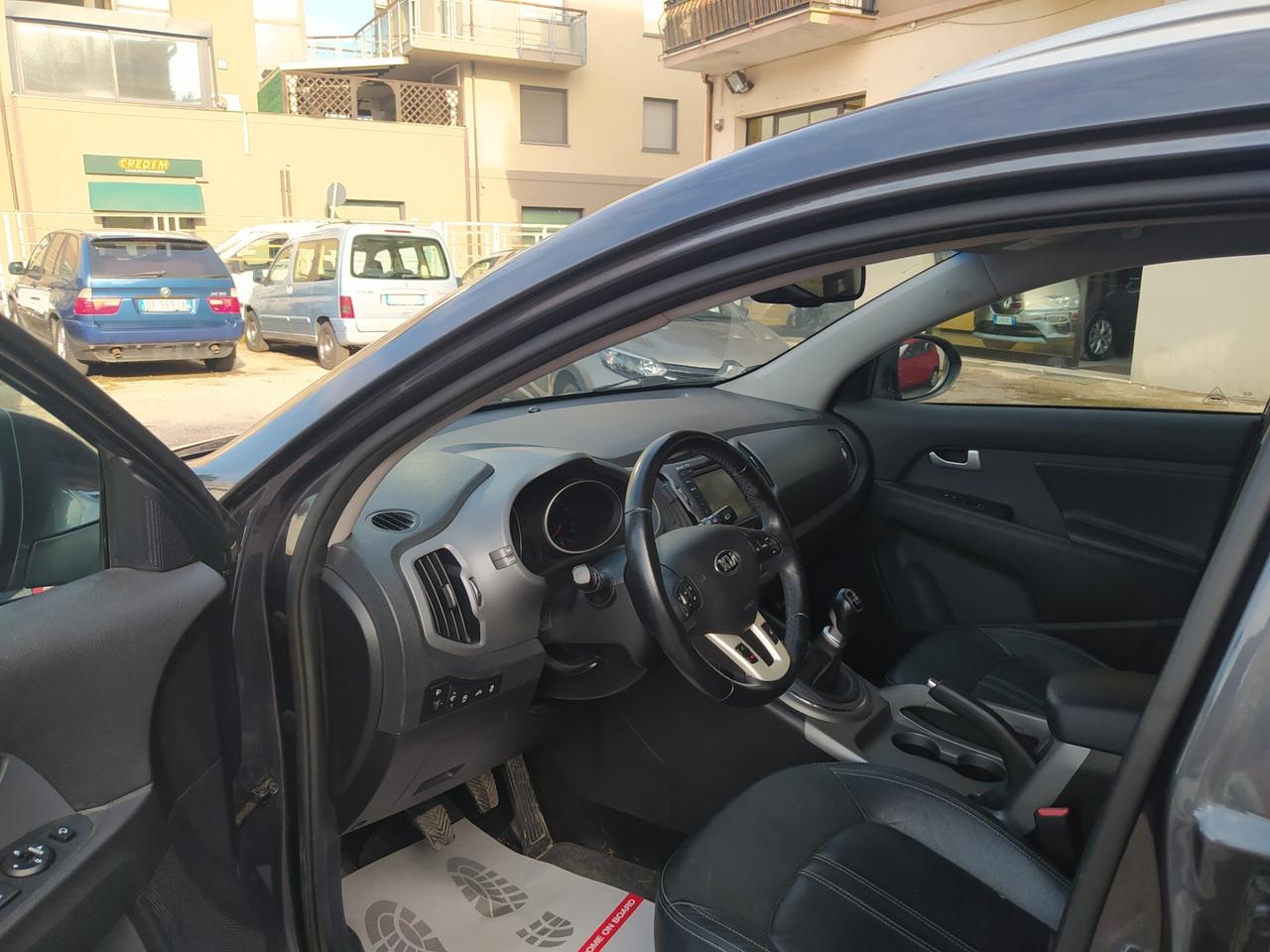 Kia Sportage 1.7 CRDI VGT 2WD high tech