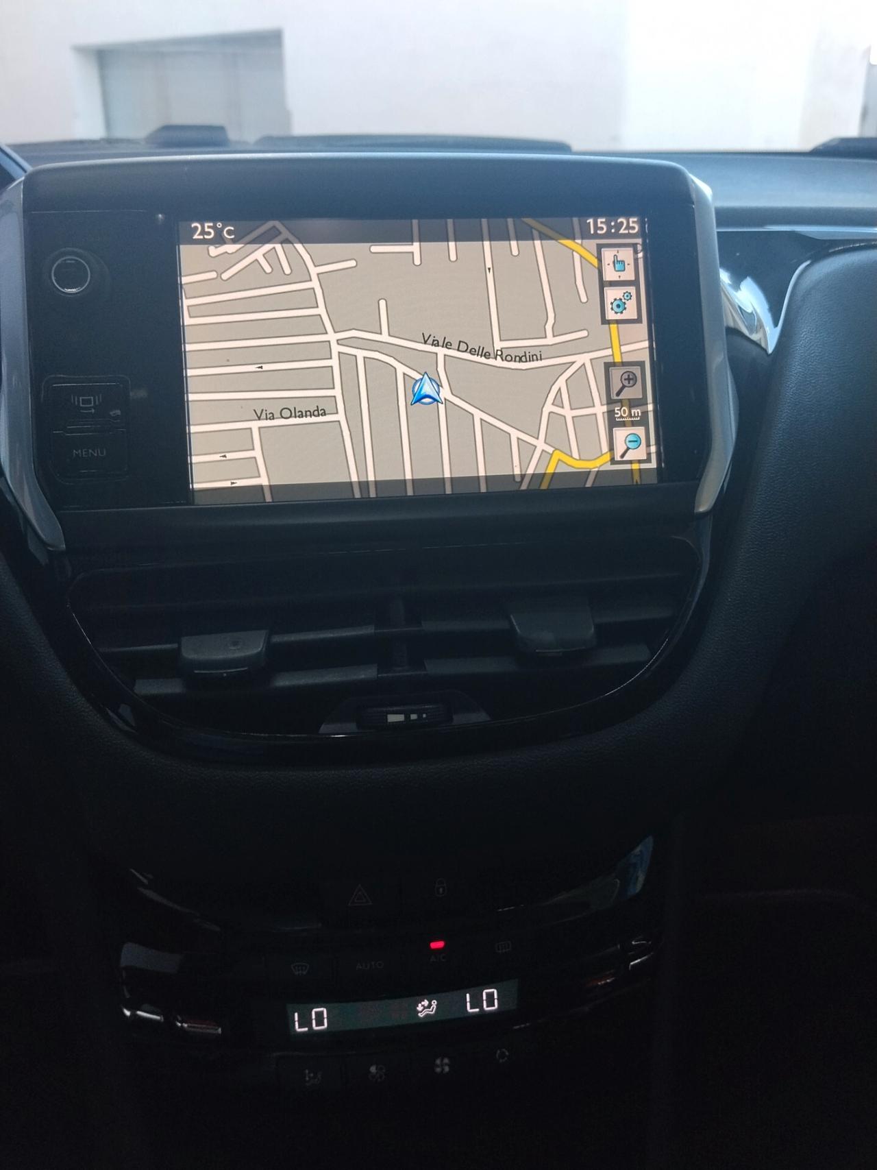 Peugeot 208 1.4 diesel 2013 CON GARANZIA