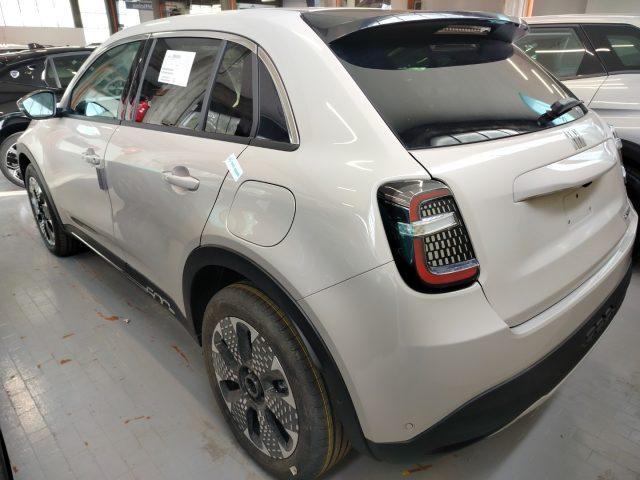 FIAT 600 Hybrid 110 CV DCT MHEV La Prima km0