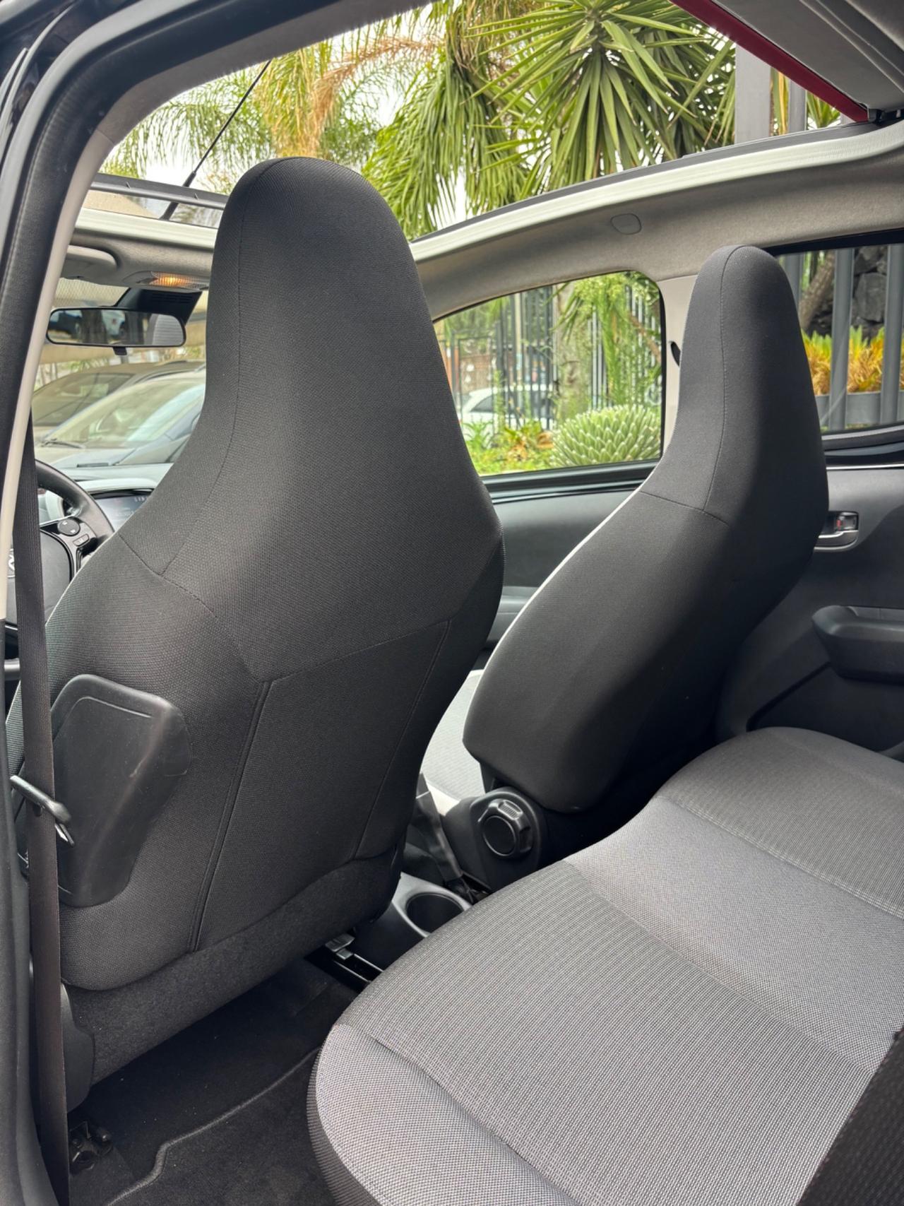 Toyota Aygo Connect 1.0 VVT-i 72 CV 5 porte x-wave