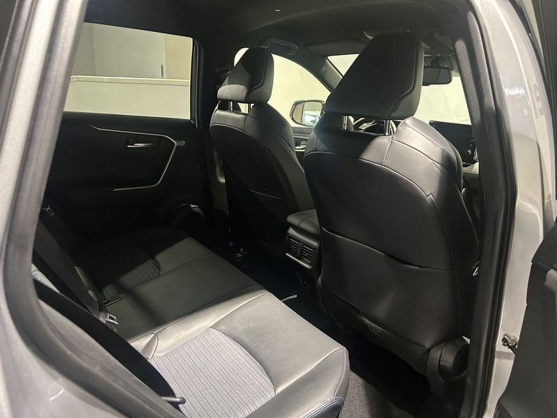 Toyota RAV4 2.5 HV (222CV) E-CVT AWD-i Style "Bi-Tone Silver & Deep Black Met"+ SISTEMA AUDIO JBL