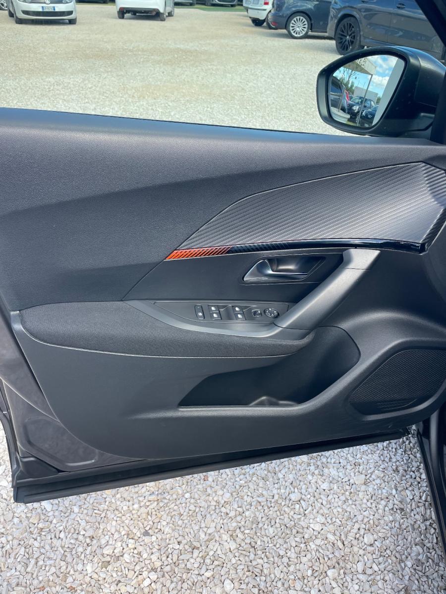 PEUGEOT - 2008 - BlueHDi 110 S&S Allure Pack