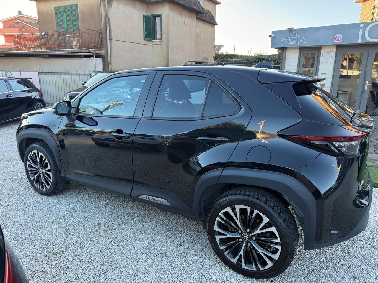 Toyota Yaris Cross 1.5 Hybrid 5p. E-CVT AWD-i Lounge