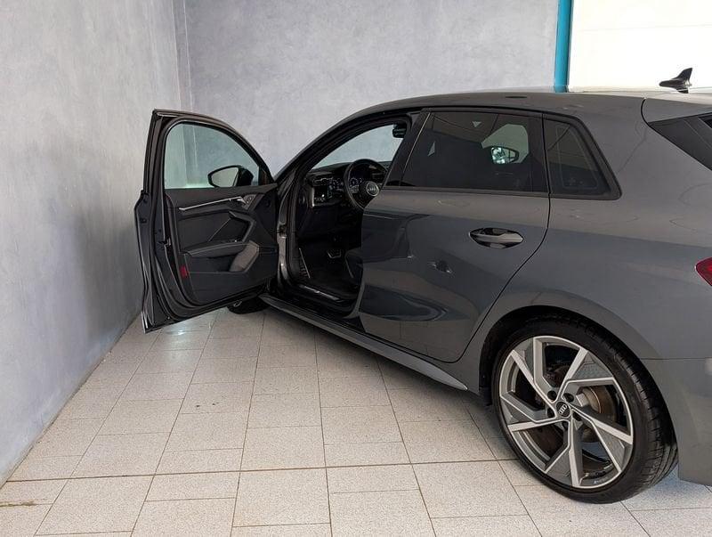 Audi A3 35 TFSI MHEV S-TRONIC S LINE EDITION