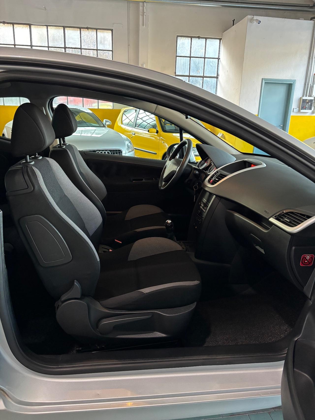 Peugeot 207 1.4 8V 75CV 3p. X Line