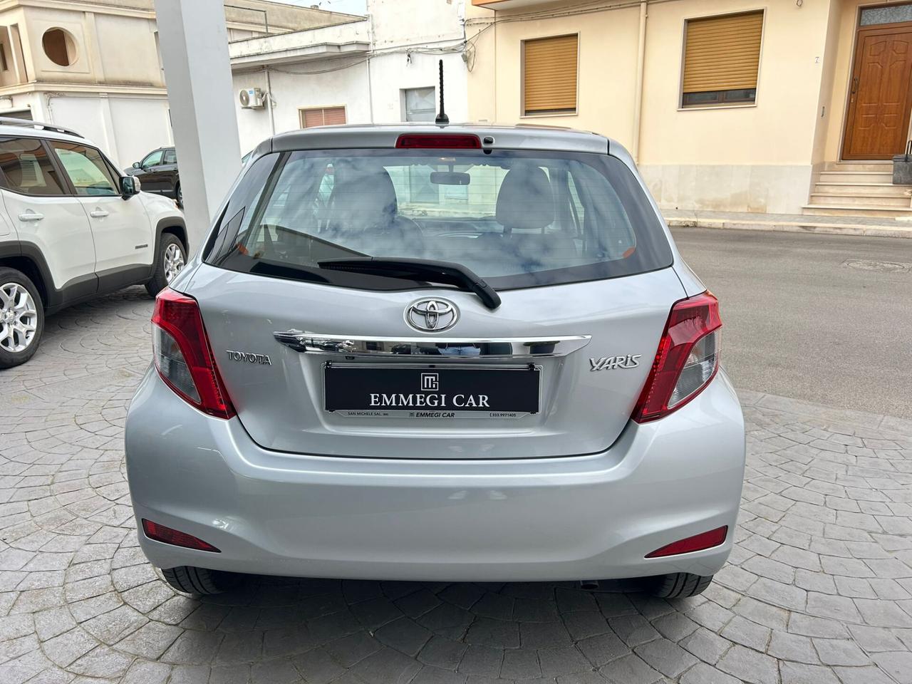 Toyota Yaris 1.4 D-4D 90Cv LOUNGE RET-2013