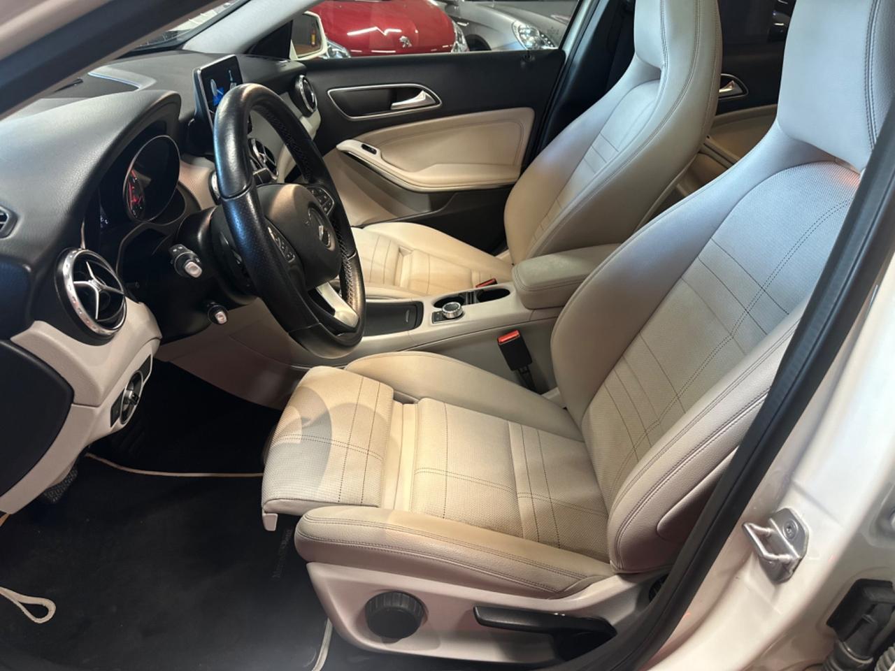 Mercedes-benz GLA 220 d Automatic 4Matic Premium