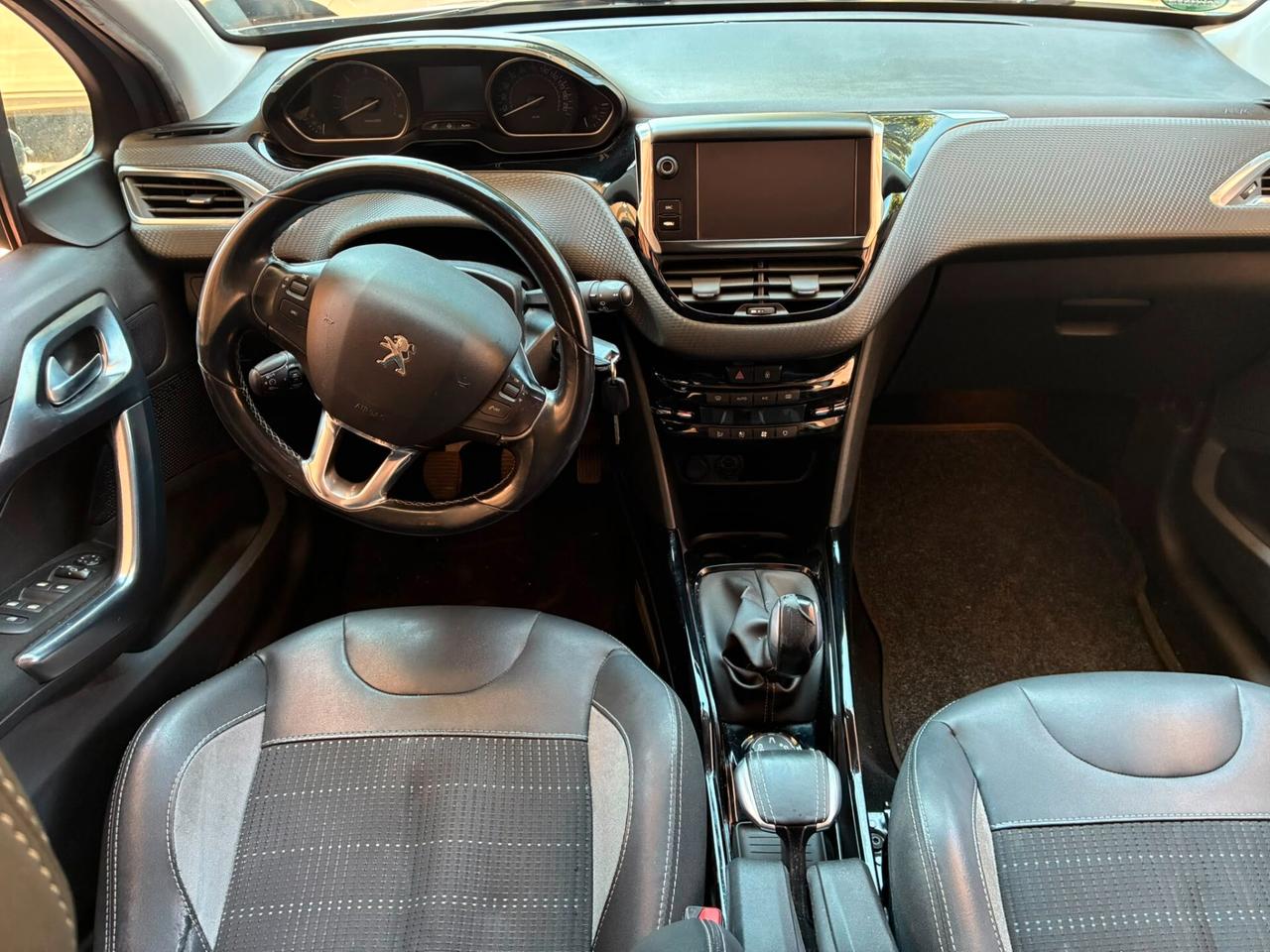 Peugeot 2008 1.6HDi GTLine perfetta-17